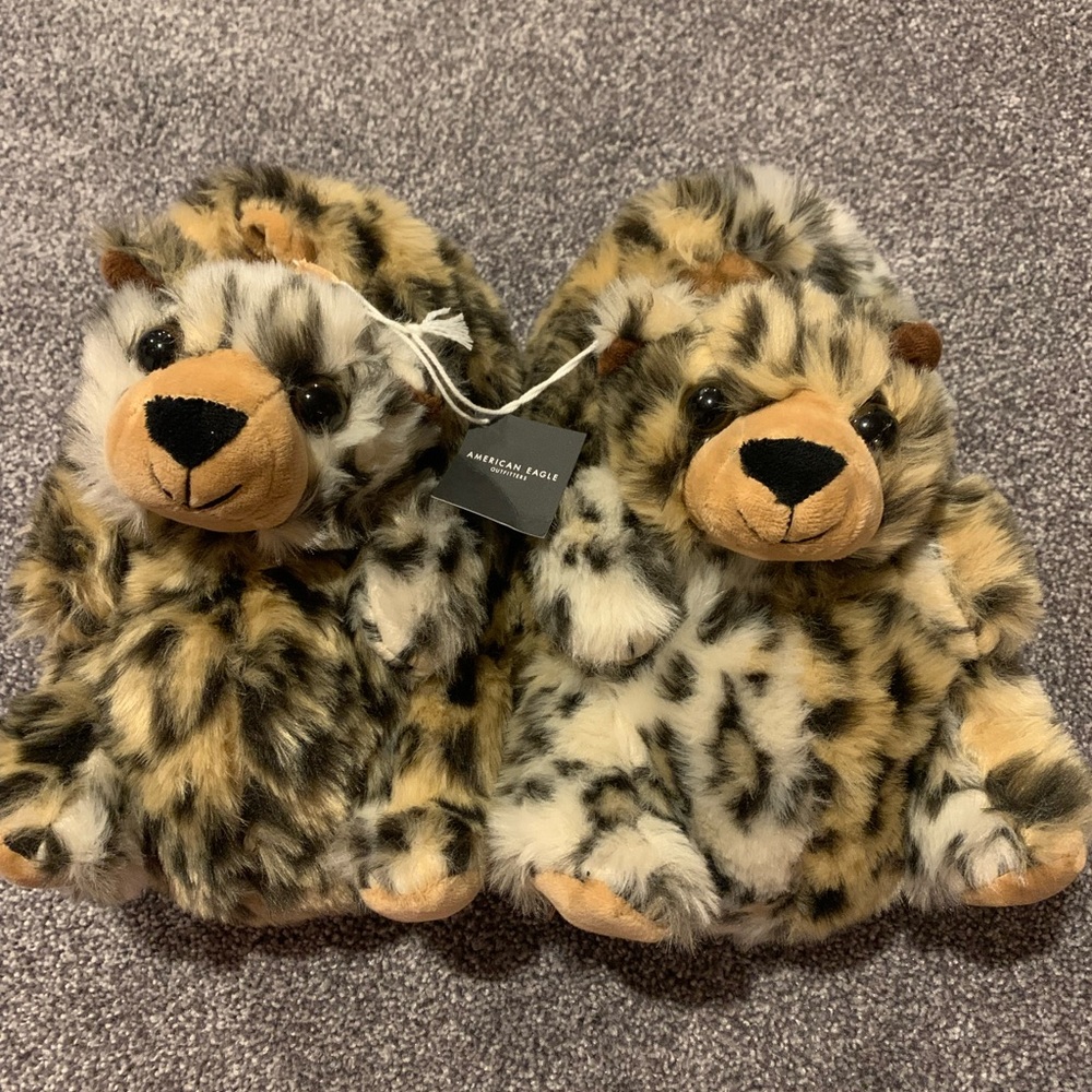 Bear slippers American Eagle outfitters s/m